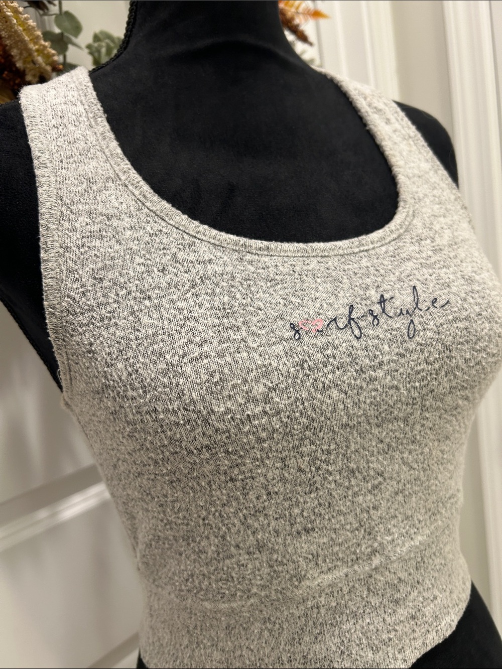 surf style Gray Knit Tank Top with Embroidered Logo Size Large